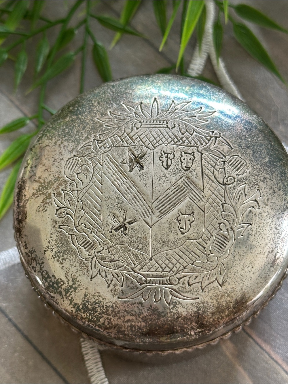 Antique SilverPlated Tobacco Box Engraved HeraldicCoat of Arms Trinket Container - Picture 5 of 12